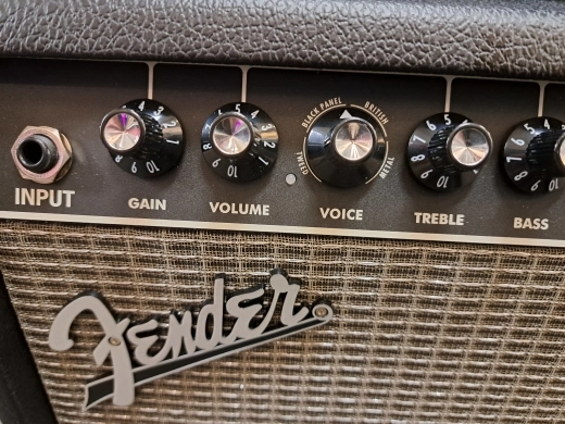 Fender Champion 20 2